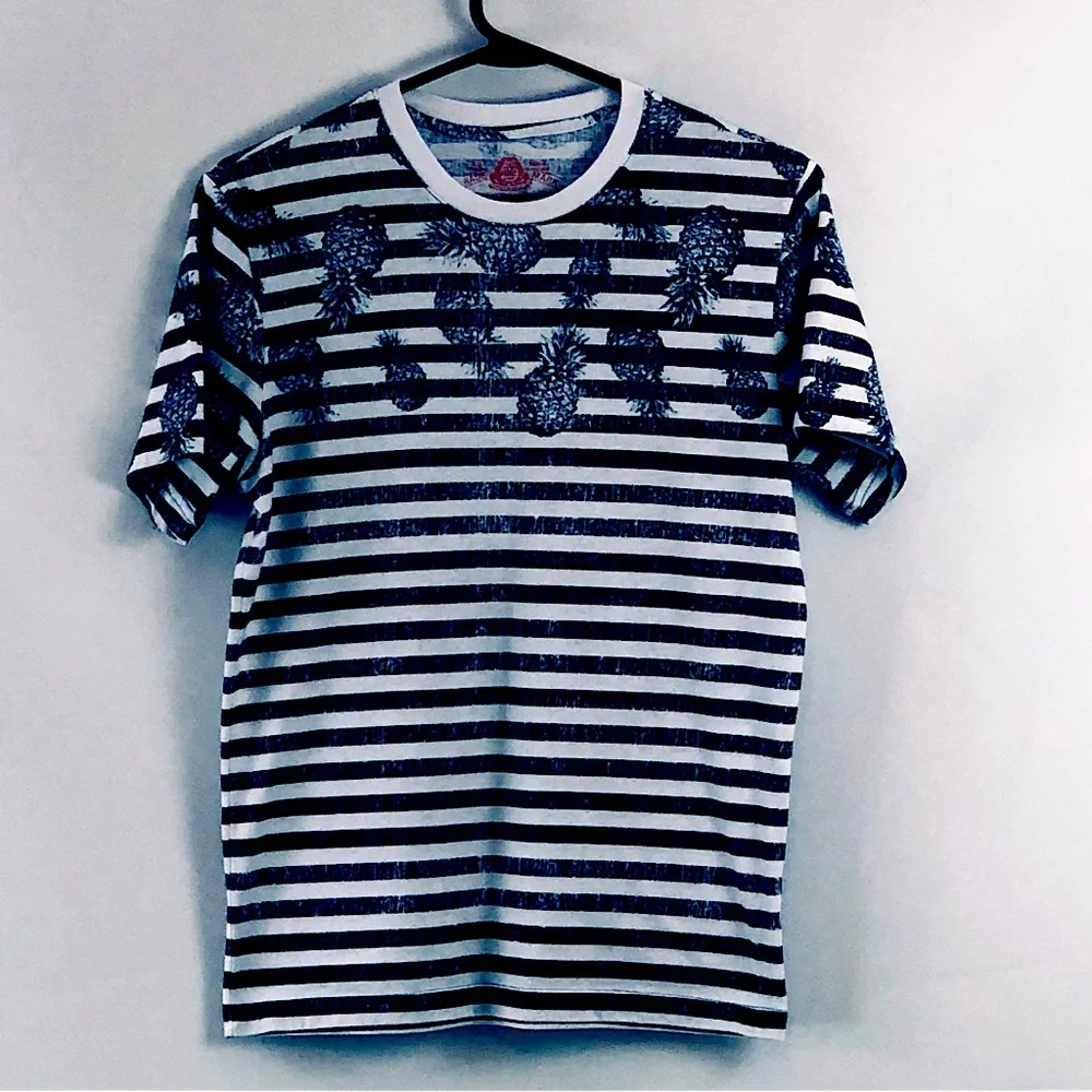 Unisex American Rag Stripe T Shirt - Picture 13 of 16